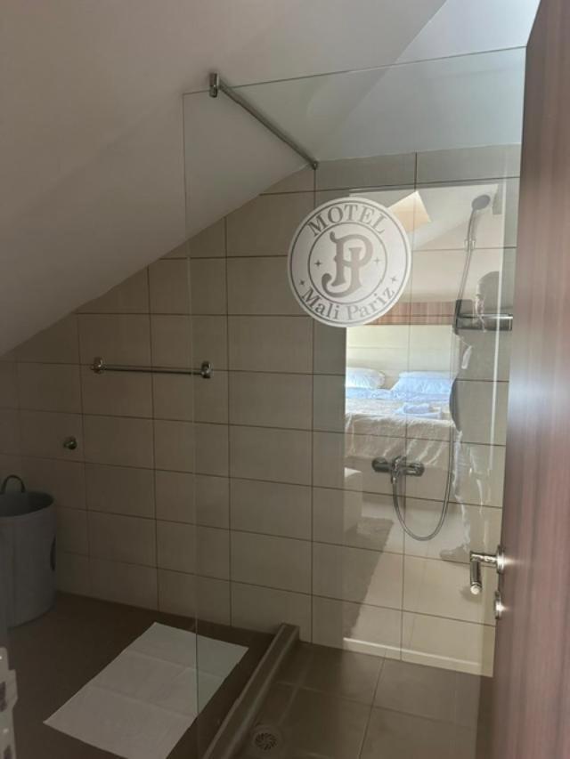 Jp Motel Mali Pariz Μπορ Εξωτερικό φωτογραφία