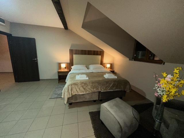 Jp Motel Mali Pariz Μπορ Εξωτερικό φωτογραφία