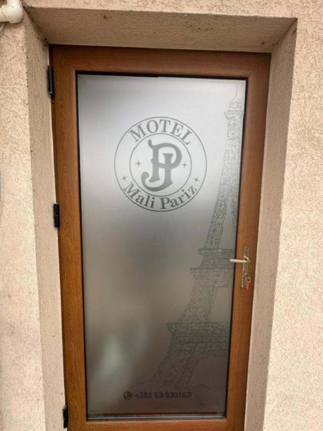 Jp Motel Mali Pariz Μπορ Εξωτερικό φωτογραφία