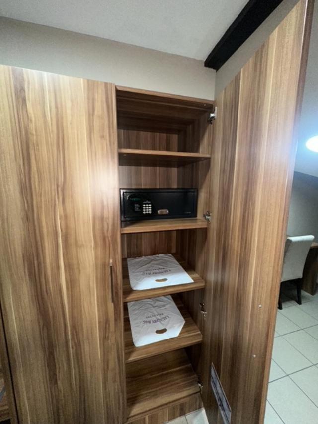 Jp Motel Mali Pariz Μπορ Εξωτερικό φωτογραφία