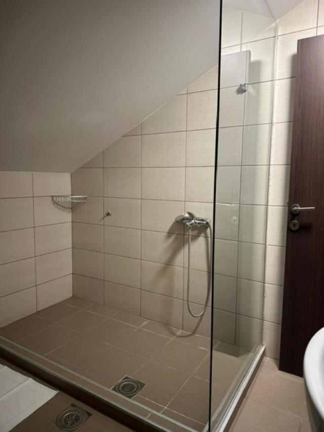 Jp Motel Mali Pariz Μπορ Εξωτερικό φωτογραφία